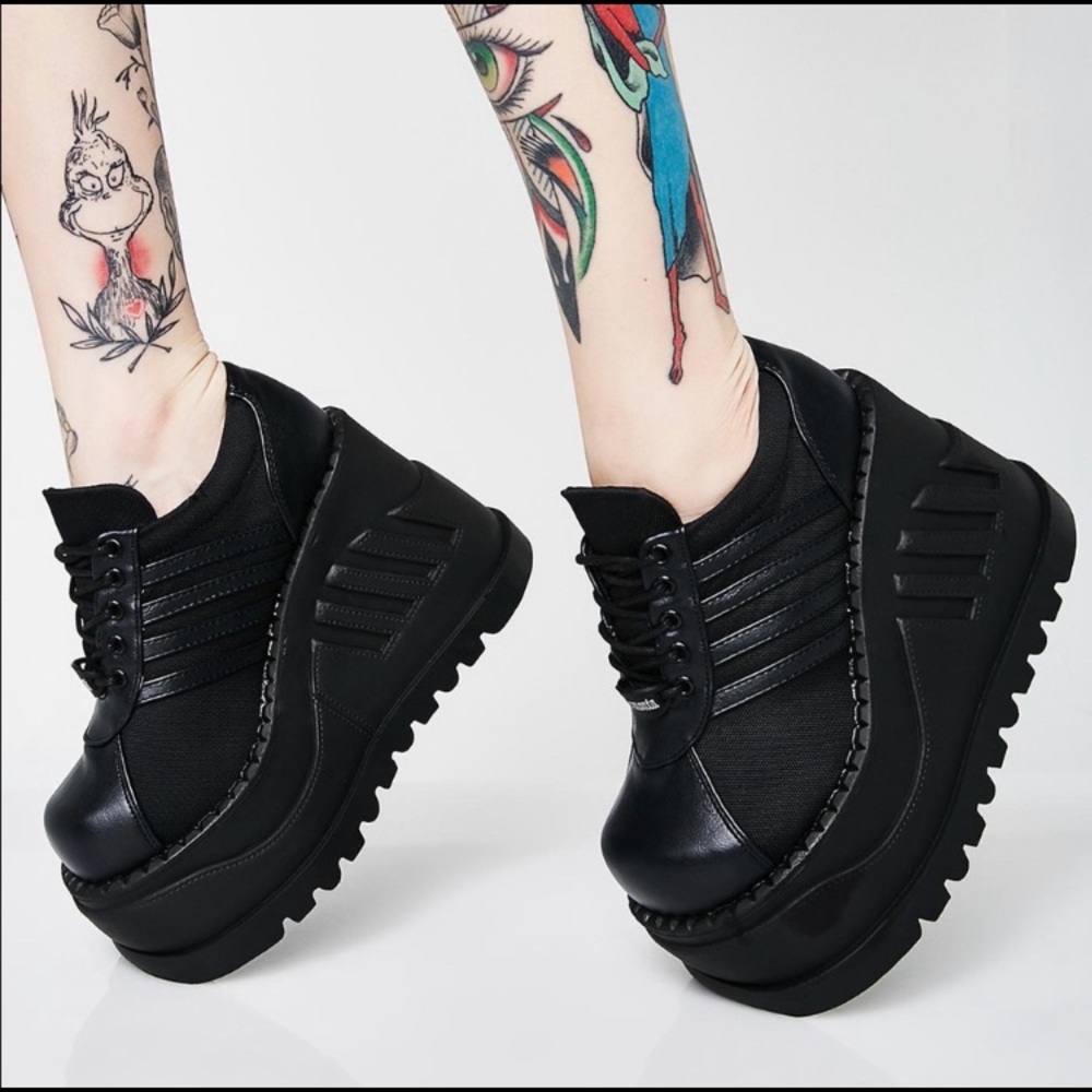 Demonia Stomp Platforms Brand New In Box - Picture 2 of 8
